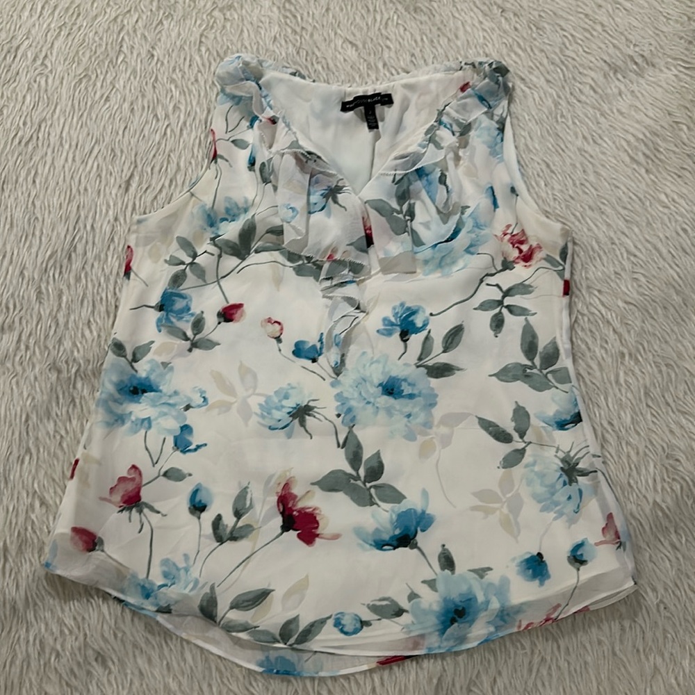 White House black market white blue floral sheer ruffle blouse size 2